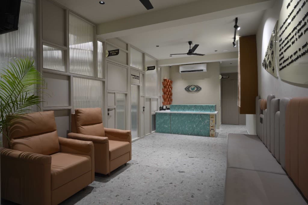 Modern waiting area and reception of Shashvat Ayurveda, Rajkot